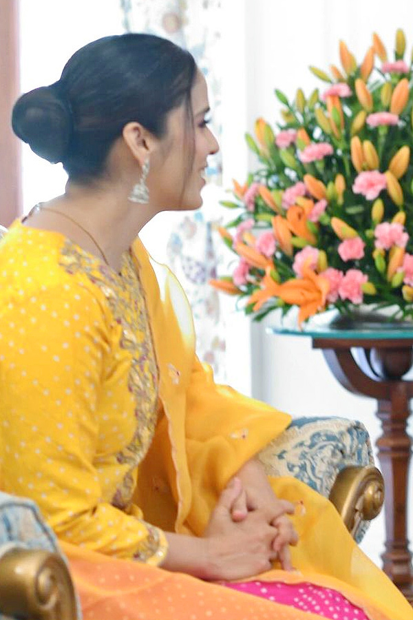 President_20Murmu_20Plays_20Badminton_20With_20Saina_20Nehwal_20At_20Rashtrapati_20Bhavan_20Photos_20_2810_29.jpg 11