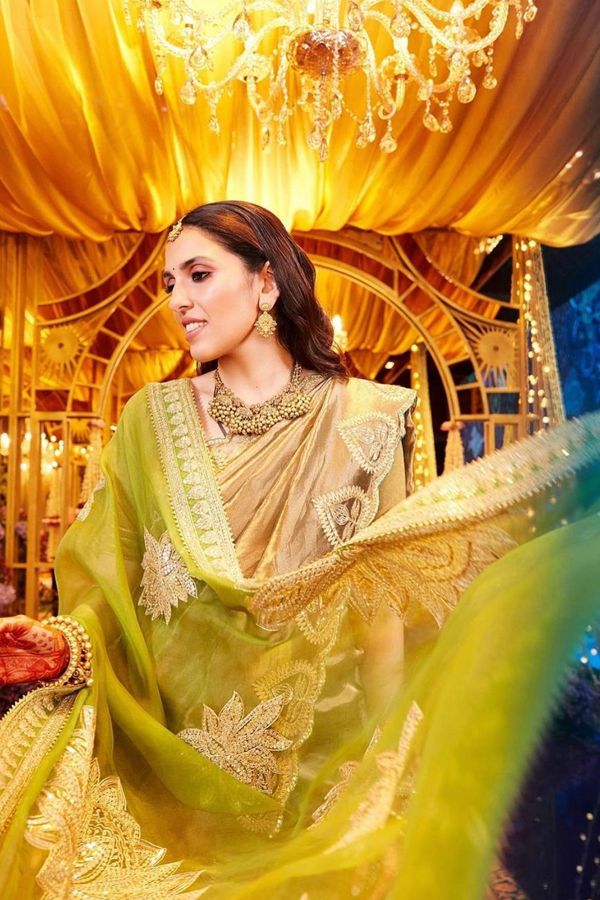 Shloka-Akash-Ambani-1_1.jpg 2