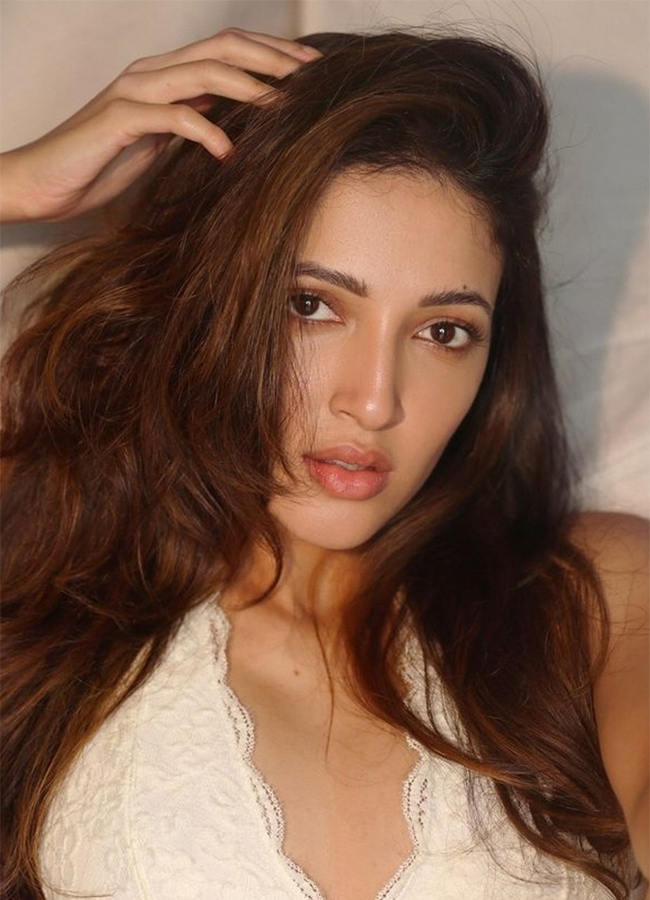 Actress_20Neha_20Shetty_20Hot_20photos_13.jpg 13