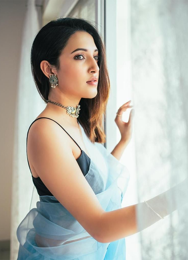 Actress_20Neha_20Shetty_20Hot_20photos_14.jpg 14