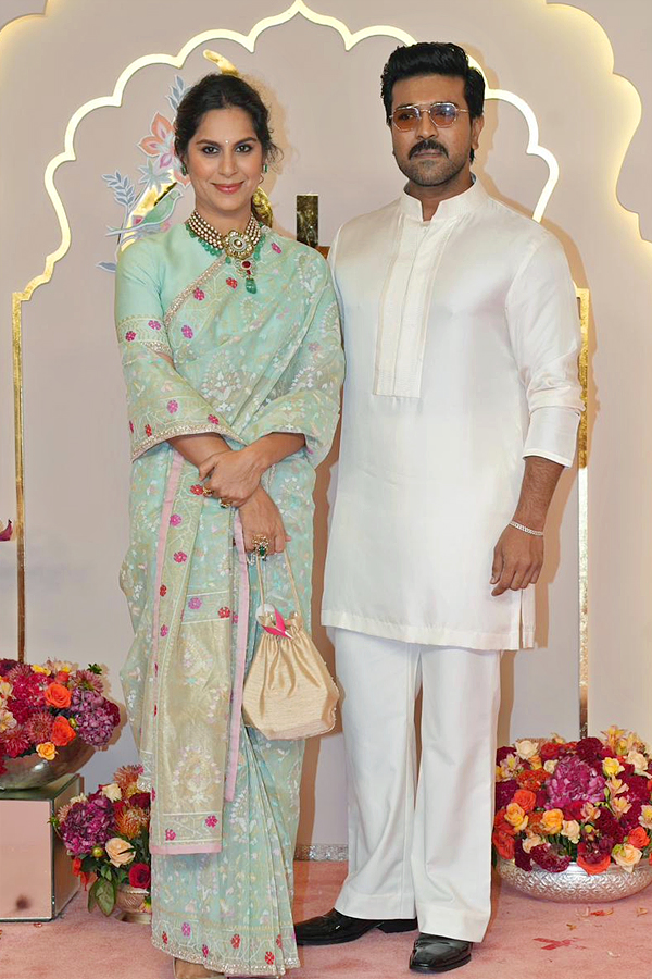 Celebreties_20Attend_20Anant_20Ambani_20and_20Radhika_20Merchant_20Wedding_20Photos10_20_282_29.jpg 31