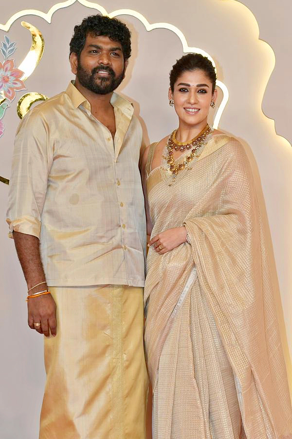 Celebreties_20Attend_20Anant_20Ambani_20and_20Radhika_20Merchant_20Wedding_20Photos10_20_283_29.jpg 32