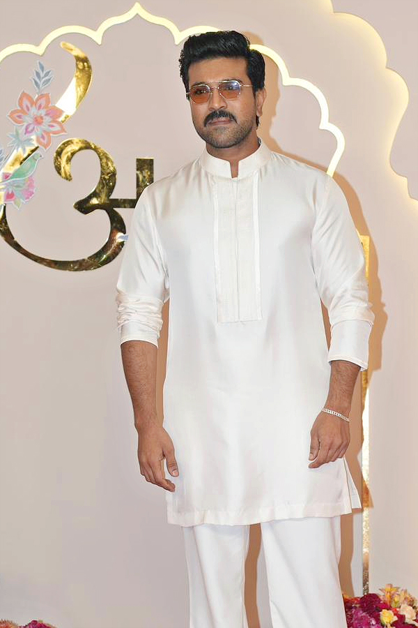 Celebreties_20Attend_20Anant_20Ambani_20and_20Radhika_20Merchant_20Wedding_20Photos10_20_284_29.jpg 33