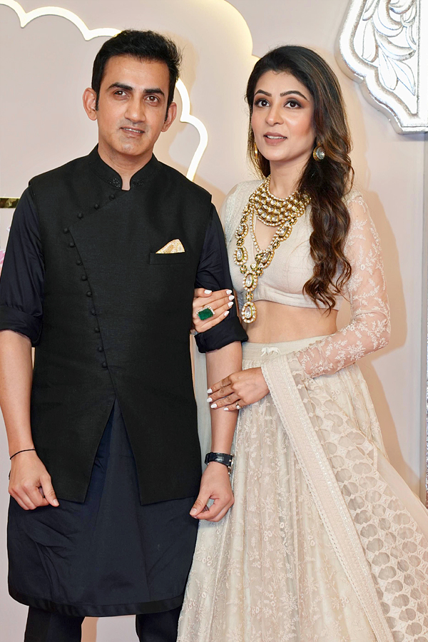 Celebreties_20Attend_20Anant_20Ambani_20and_20Radhika_20Merchant_20Wedding_20Photos11_20_282_29.jpg 36
