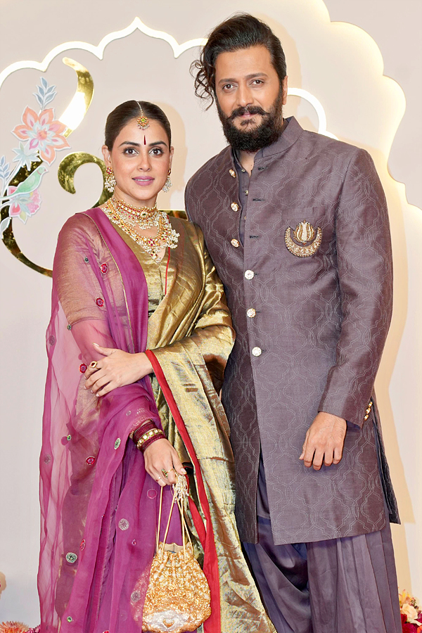 Celebreties_20Attend_20Anant_20Ambani_20and_20Radhika_20Merchant_20Wedding_20Photos11_20_286_29.jpg 40