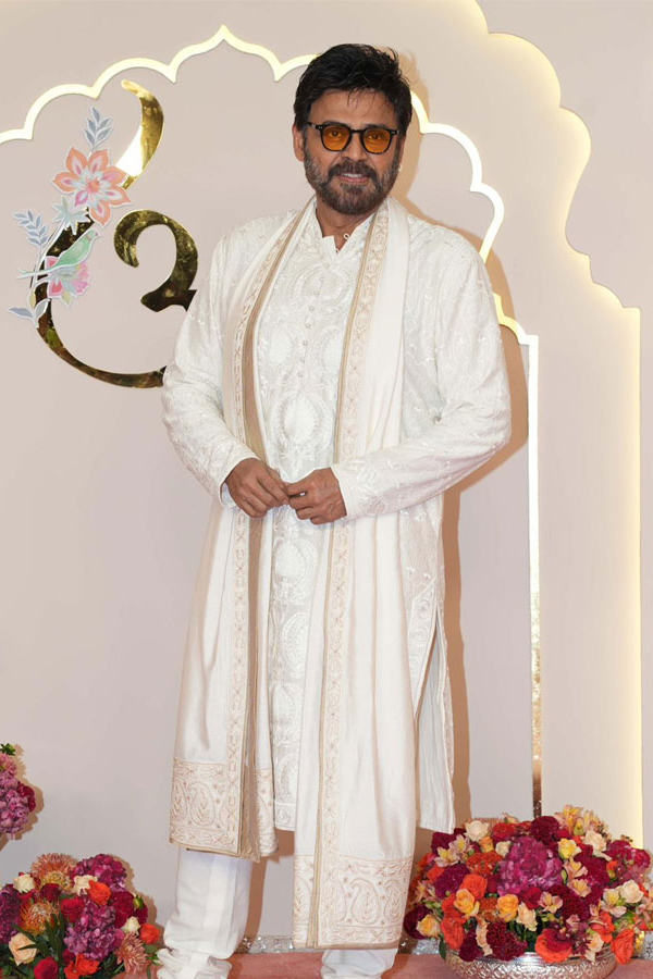 Celebreties_20Attend_20Anant_20Ambani_20and_20Radhika_20Merchant_20Wedding_20Photos11_20_288_29.jpg 42