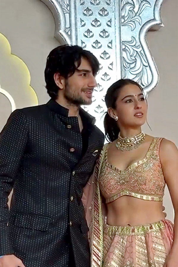 Celebreties_20Attend_20Anant_20Ambani_20and_20Radhika_20Merchant_20Wedding_20Photos_20_2817_29.jpg 20