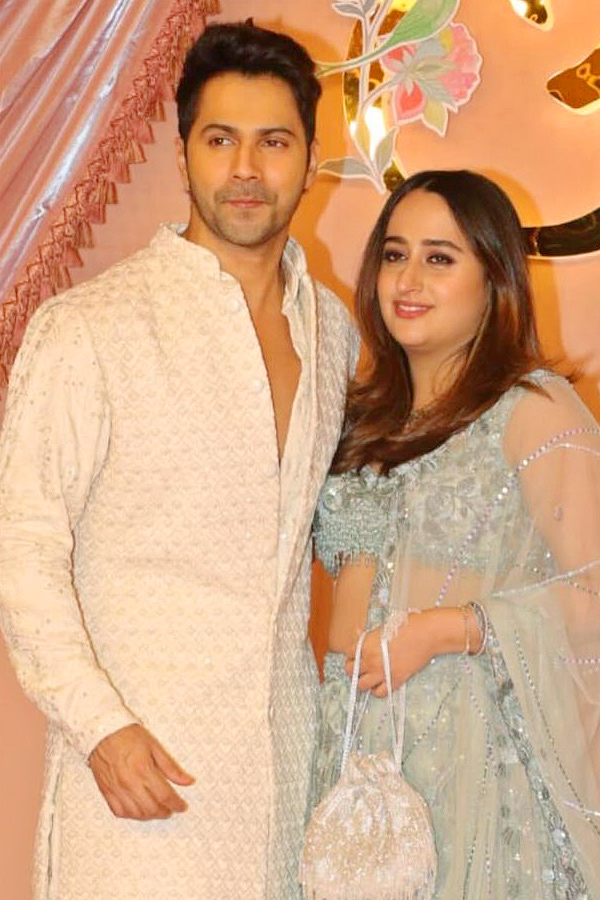 Celebreties_20Attend_20Anant_20Ambani_20and_20Radhika_20Merchant_20Wedding_20Photos_20_285_29.jpg 8