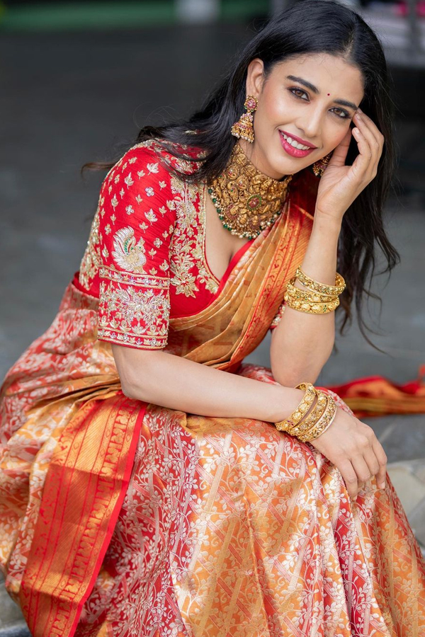 Daksha-Nagarkar-14_0.jpg 15
