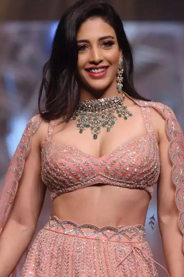 Daksha-Nagarkar-16_0.jpg 17