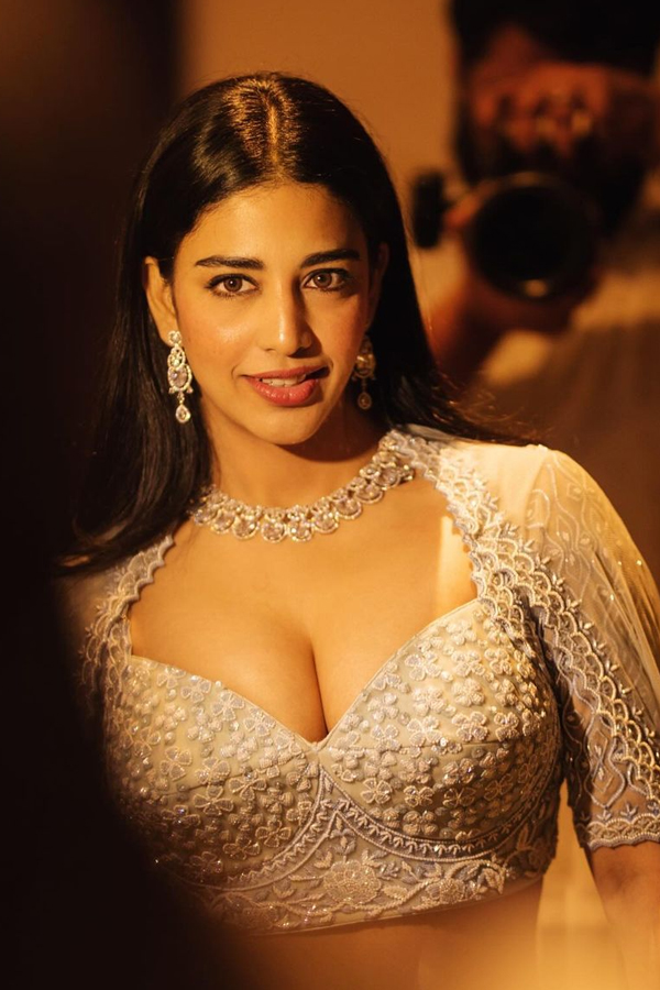 Daksha-Nagarkar-9_0.jpg 10