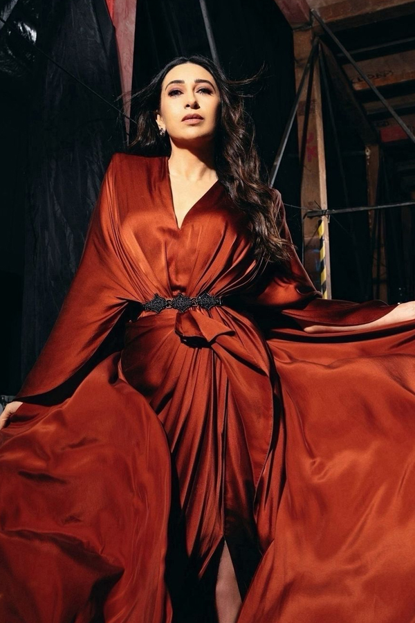 Karisma-Kapoor-1.jpg 2
