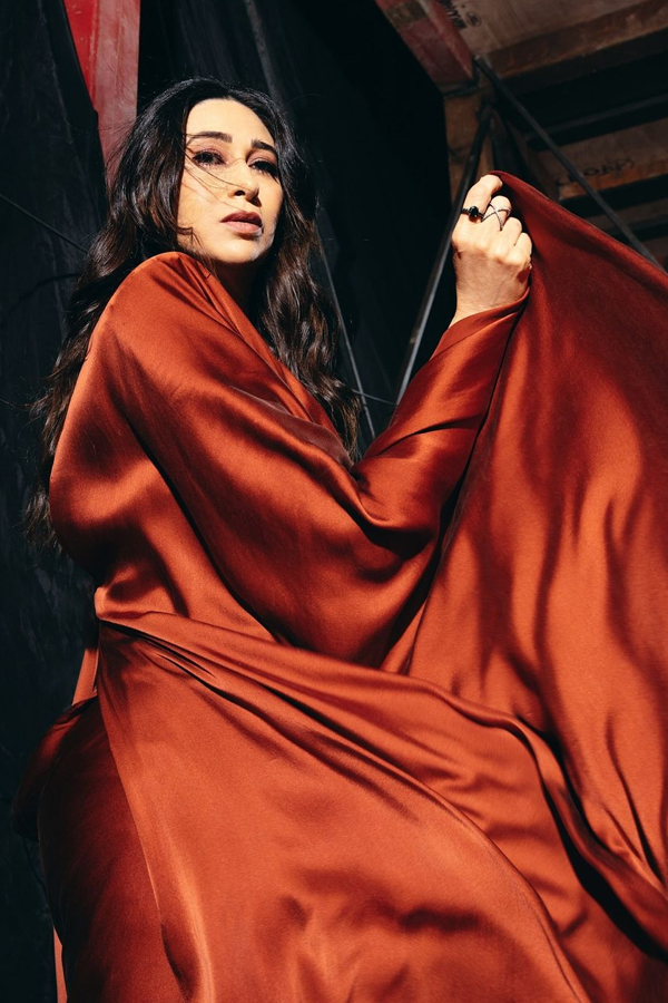 Karisma-Kapoor-10.jpg 11