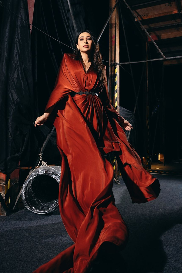 Karisma-Kapoor-2.jpg 3