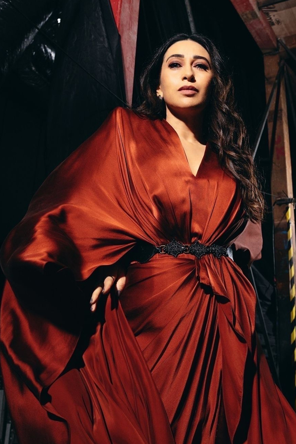 Karisma-Kapoor-4.jpg 5