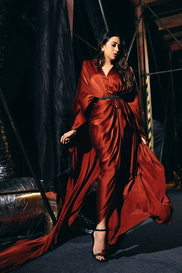 Karisma-Kapoor-7.jpg 8