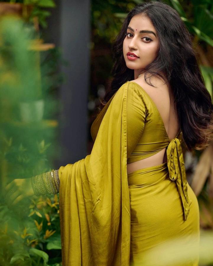 MalavikaMenon-07.jpg 7
