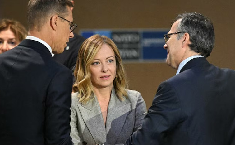 Meloni_Irritate_Biden_Momen.jpg