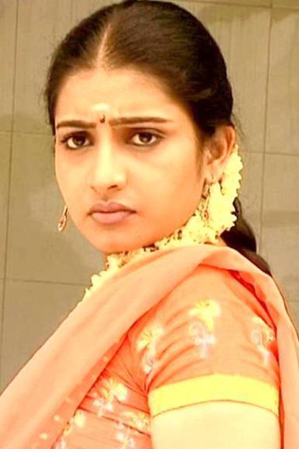 Sujitha-Dhanush-10.jpg 11