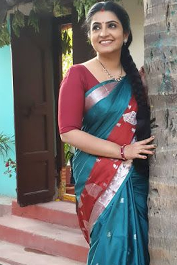 Sujitha-Dhanush-12.jpg 13