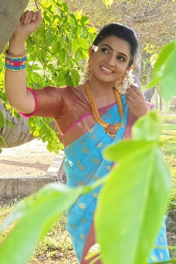 Sujitha-Dhanush-15.jpg 16