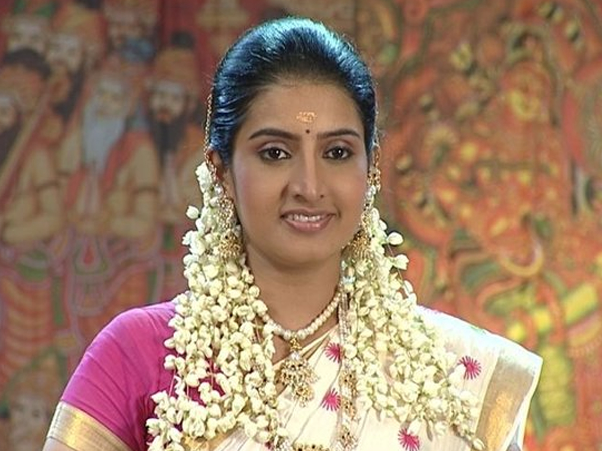 Sujitha-Dhanush-9.jpg 10