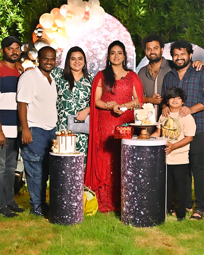 tv_20actress_20sunanda_20mala_20setti_20birthday_20celebration_20photos_5.jpg 5