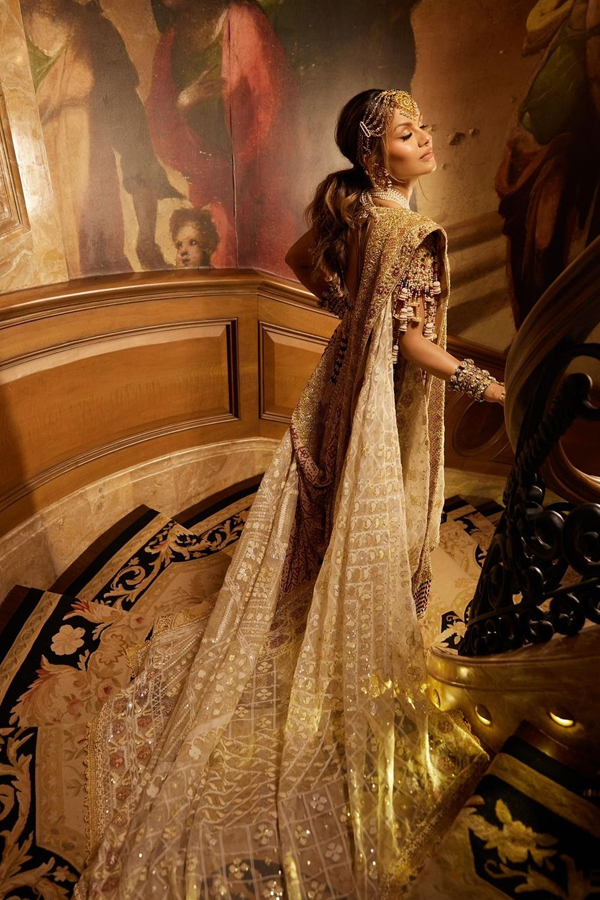 19.Natasha-Poonawalla.jpg 21