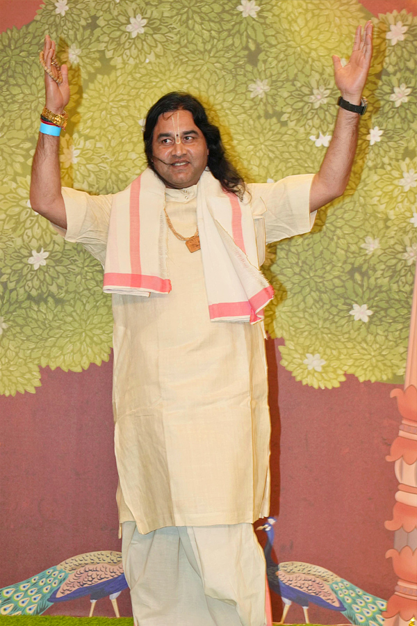 Anant_20Ambani_20Radhika_20Merchant_20Shubh_20Aashirwad_20Ceremony_20Photos_20_2810_29.jpg 11