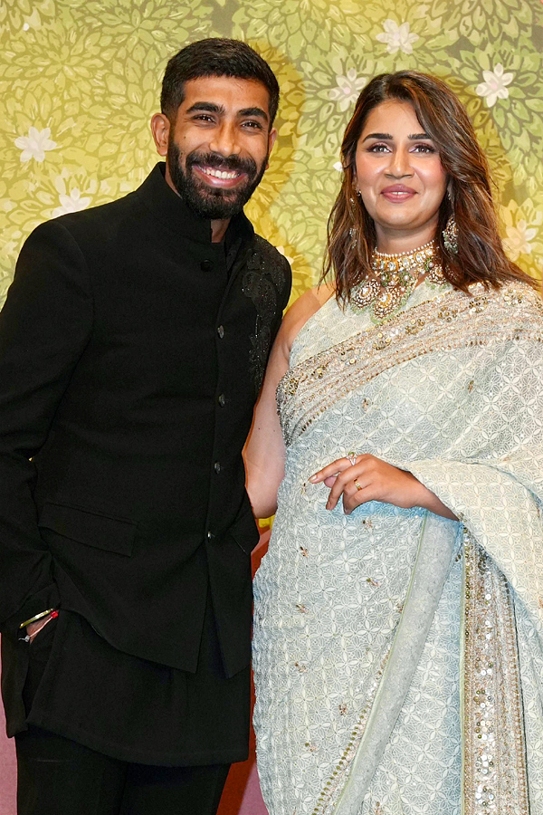Anant_20Ambani_20Radhika_20Merchant_20Shubh_20Aashirwad_20Ceremony_20Photos_20_2812_29.jpg 13