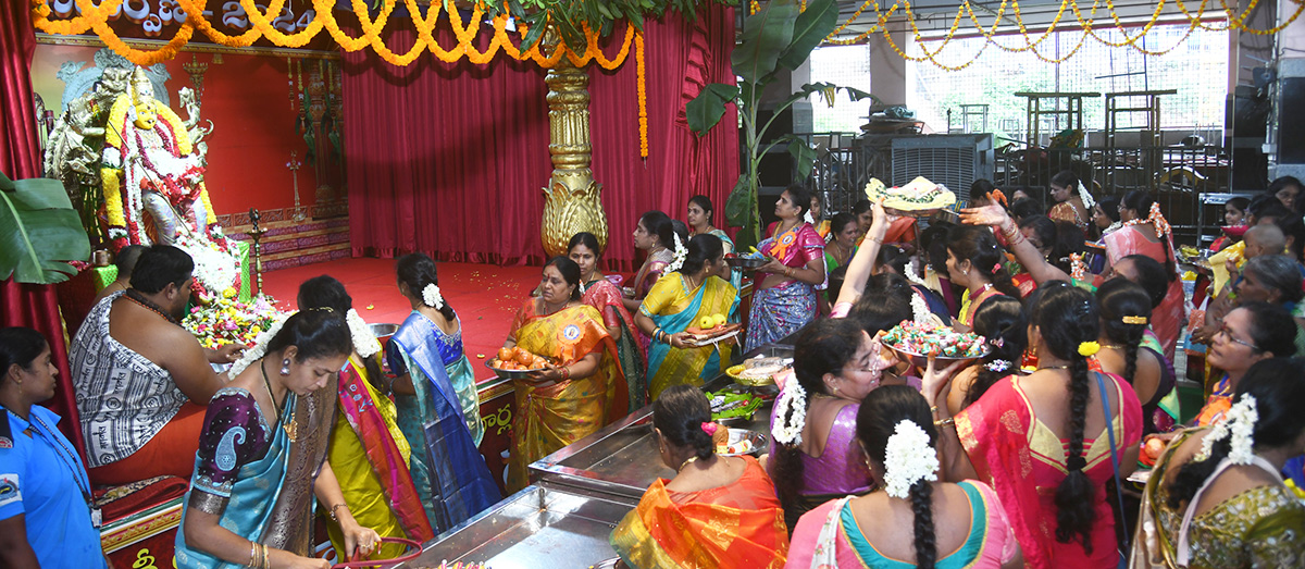 Ashadha_20Mahotsavam_20in_20indrakeeladri_20temple_11.jpg 11
