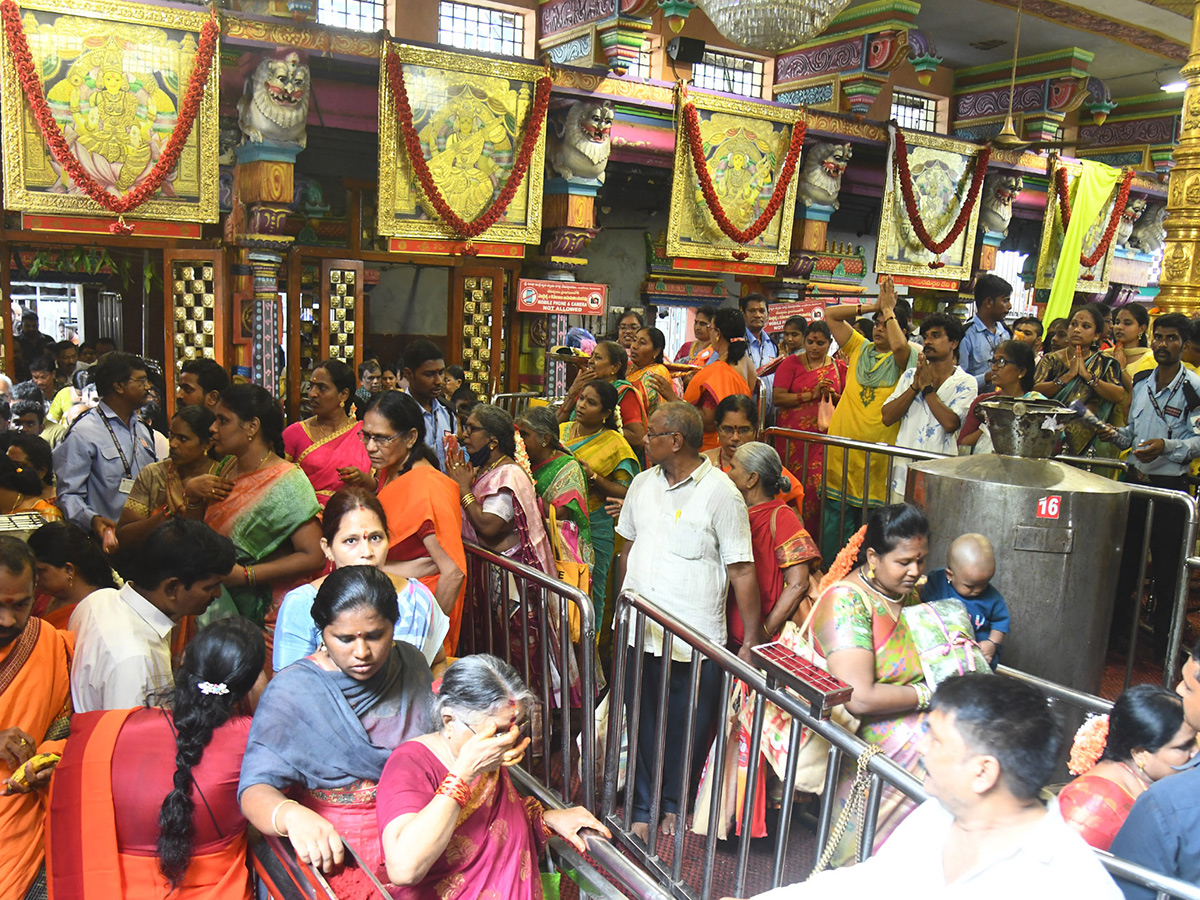 Ashadha_20Mahotsavam_20in_20indrakeeladri_20temple_12.jpg 12
