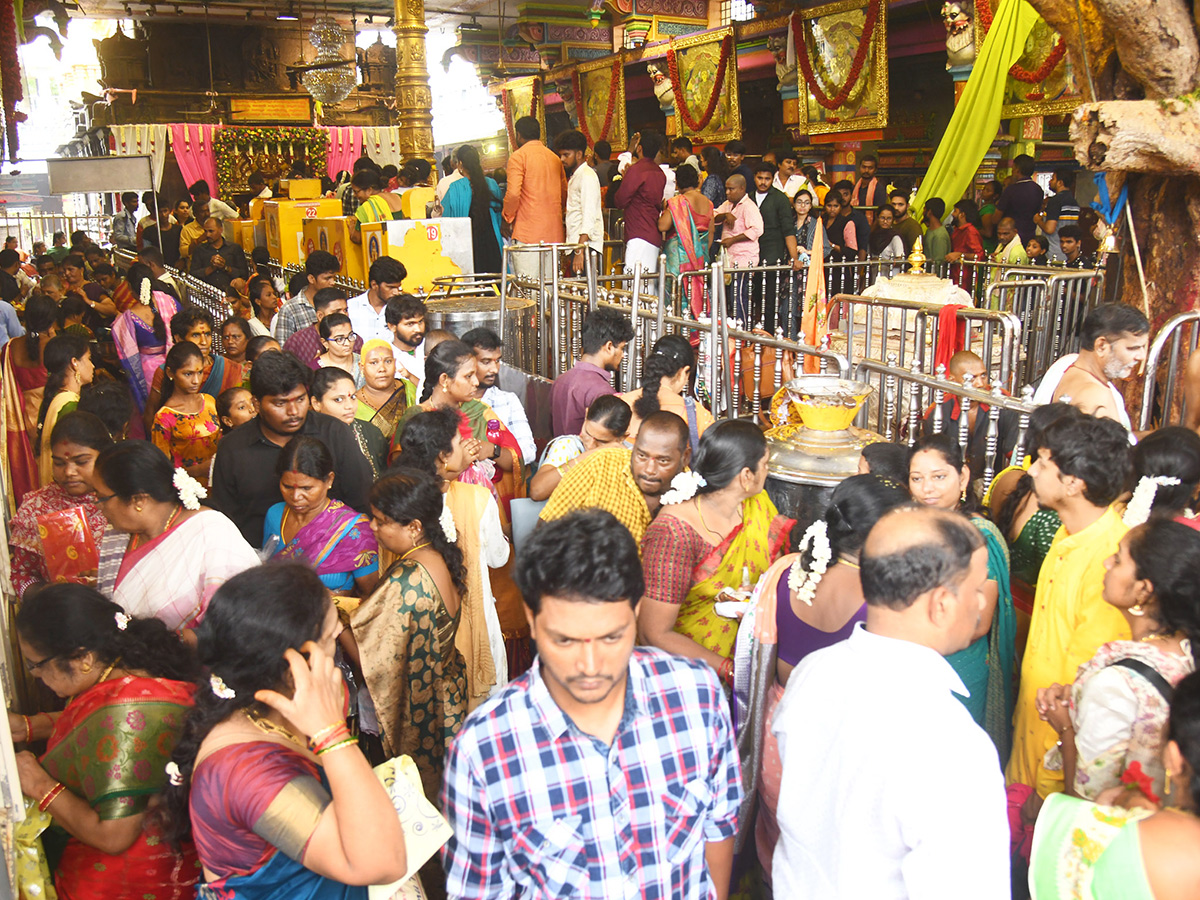 Ashadha_20Mahotsavam_20in_20indrakeeladri_20temple_14.jpg 14