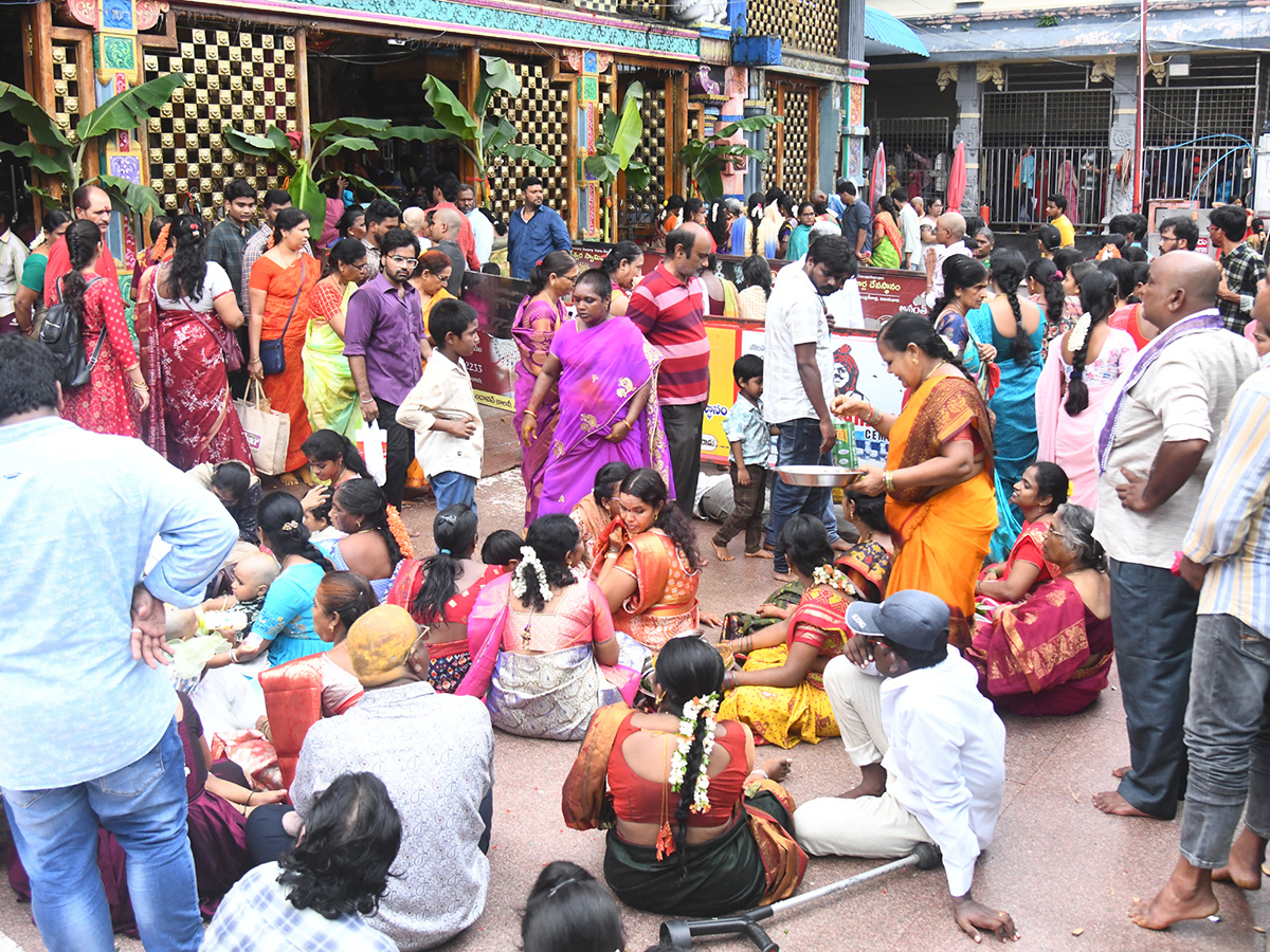 Ashadha_20Mahotsavam_20in_20indrakeeladri_20temple_3.jpg 3