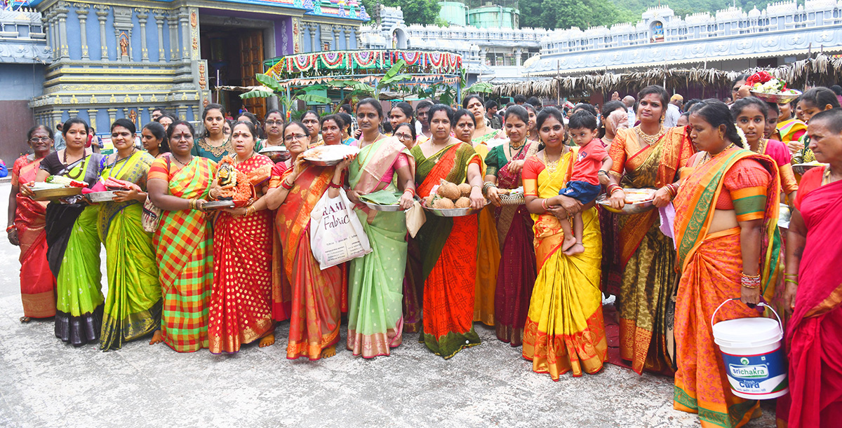 Ashadha_20Mahotsavam_20in_20indrakeeladri_20temple_7.jpg 7