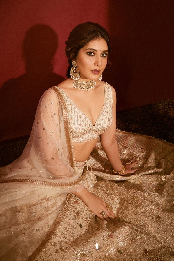 Raashii-Khanna-6.jpg 7