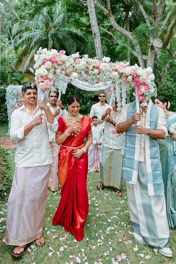 Varalaxmi_20Sarathkumar_20Wedding_20Happy_20Moments_20With_20Her_20Husband_20Nicholai_20Sachdev_20Photos_20_20_2811_29.jpg 12