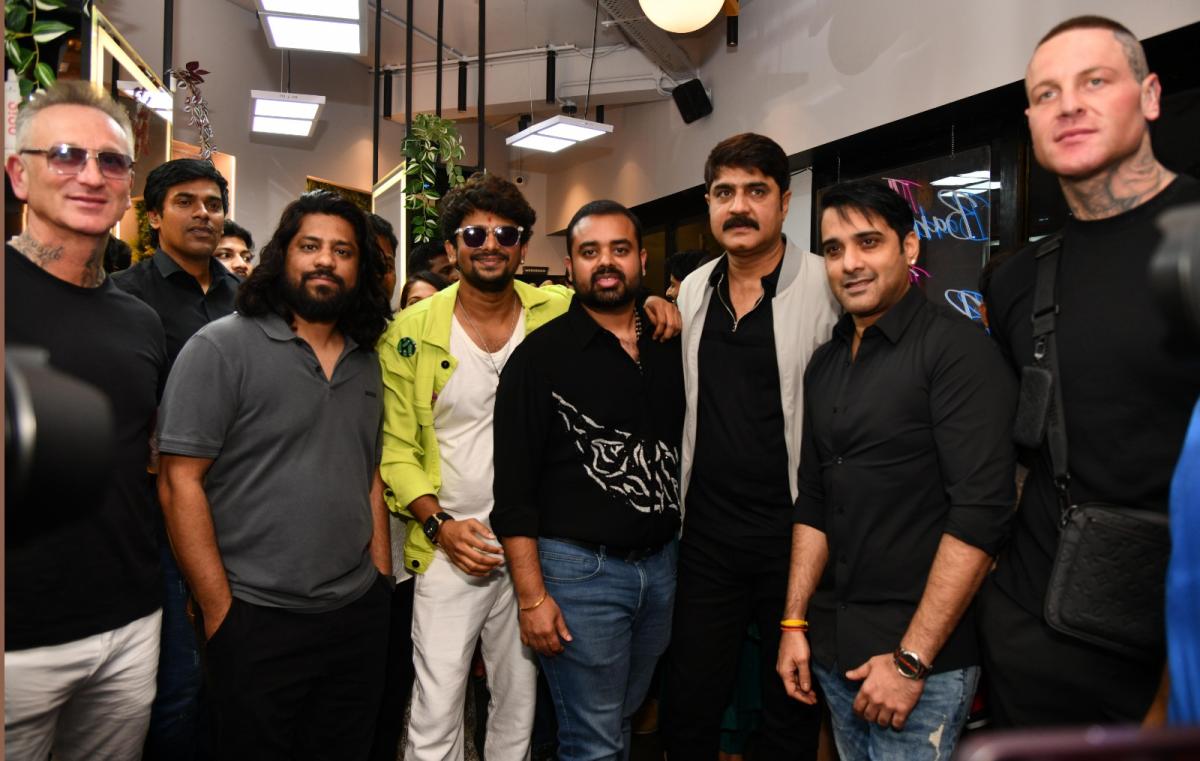 TBC-Luxury-Saloon-Launch-By-Tollywood-Celebreties-Photos-01.jpeg 1