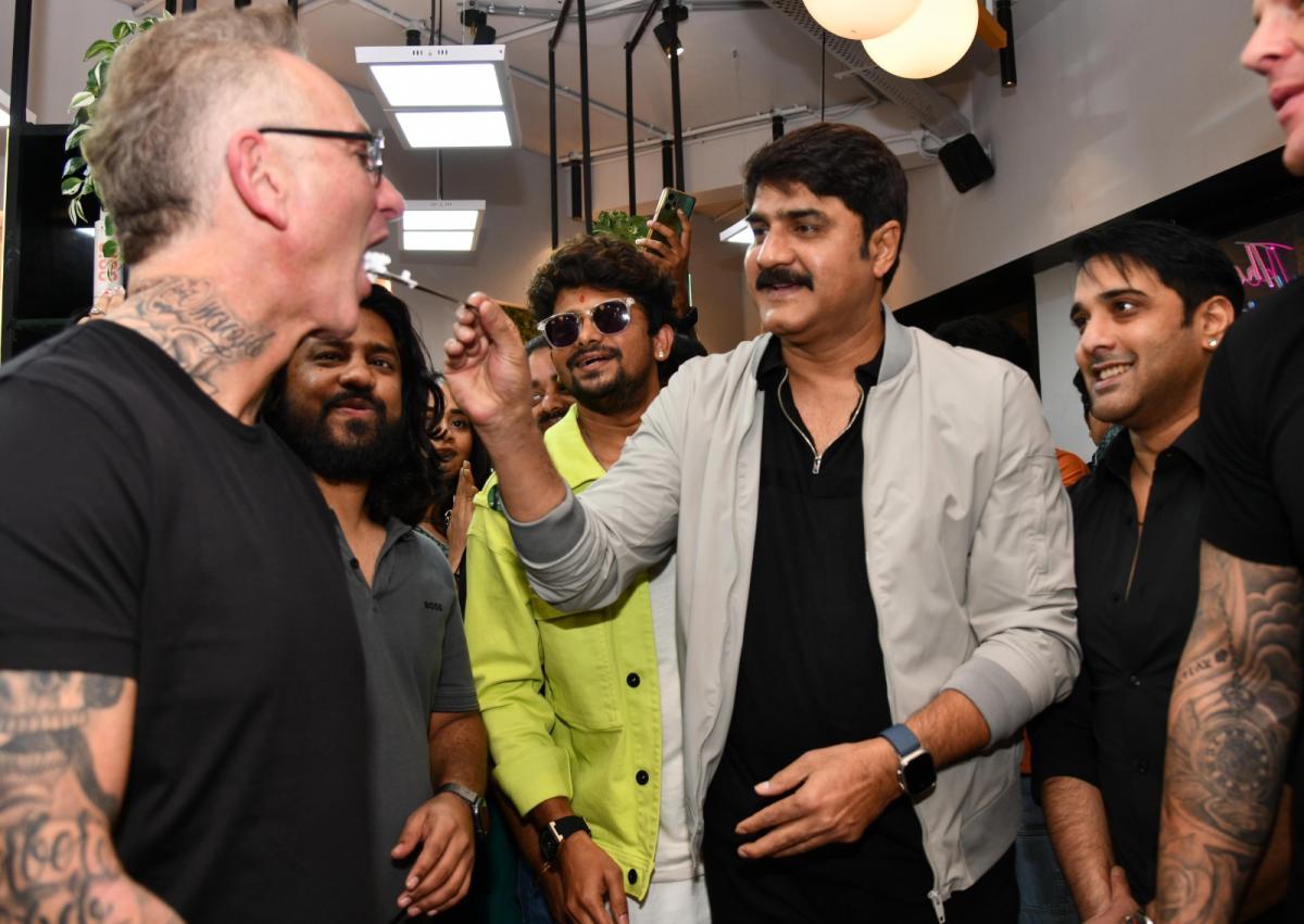 TBC-Luxury-Saloon-Launch-By-Tollywood-Celebreties-Photos-06.jpeg 6