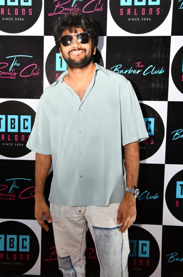 TBC-Luxury-Saloon-Launch-By-Tollywood-Celebreties-Photos-15.jpeg 14