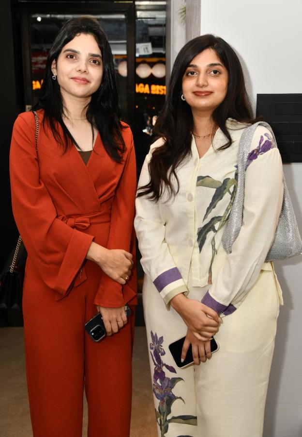 TBC-Luxury-Saloon-Launch-By-Tollywood-Celebreties-Photos-18.jpeg 17