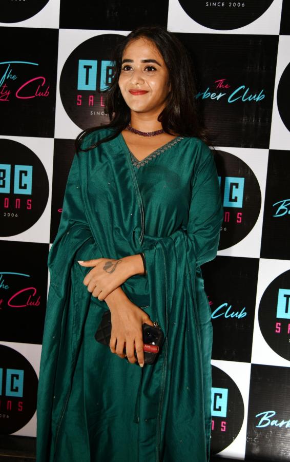 TBC-Luxury-Saloon-Launch-By-Tollywood-Celebreties-Photos-24.jpeg 23