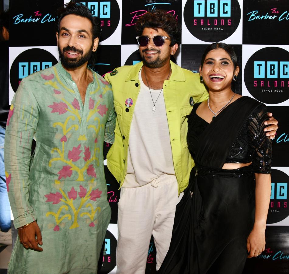 TBC-Luxury-Saloon-Launch-By-Tollywood-Celebreties-Photos-36.jpeg 35