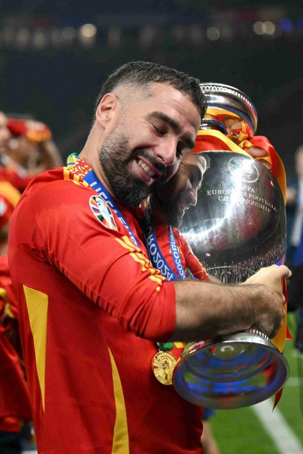 Euro-Champion-Spain-03.jpg 3