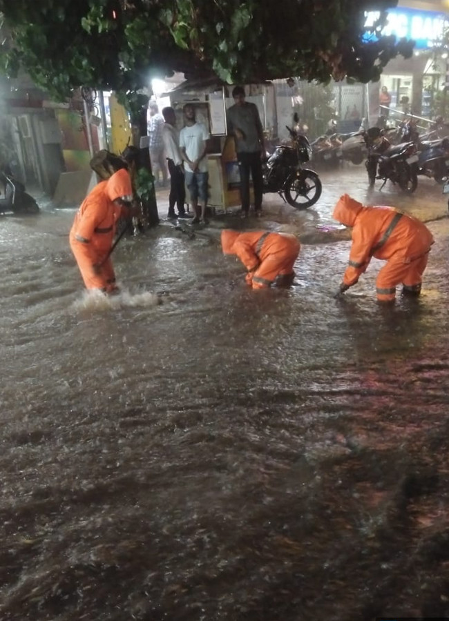 HYD-RAINS-13.jpg 15