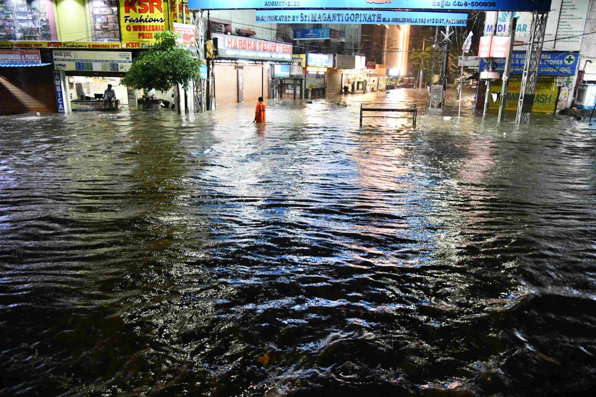 HYD-RAINS-29.jpg 19