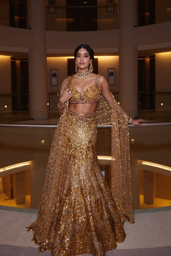 Janhvi_Kushi-Kapoor-1.jpg 2