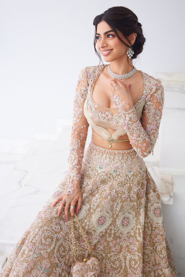 Janhvi_Kushi-Kapoor-10.jpg 11