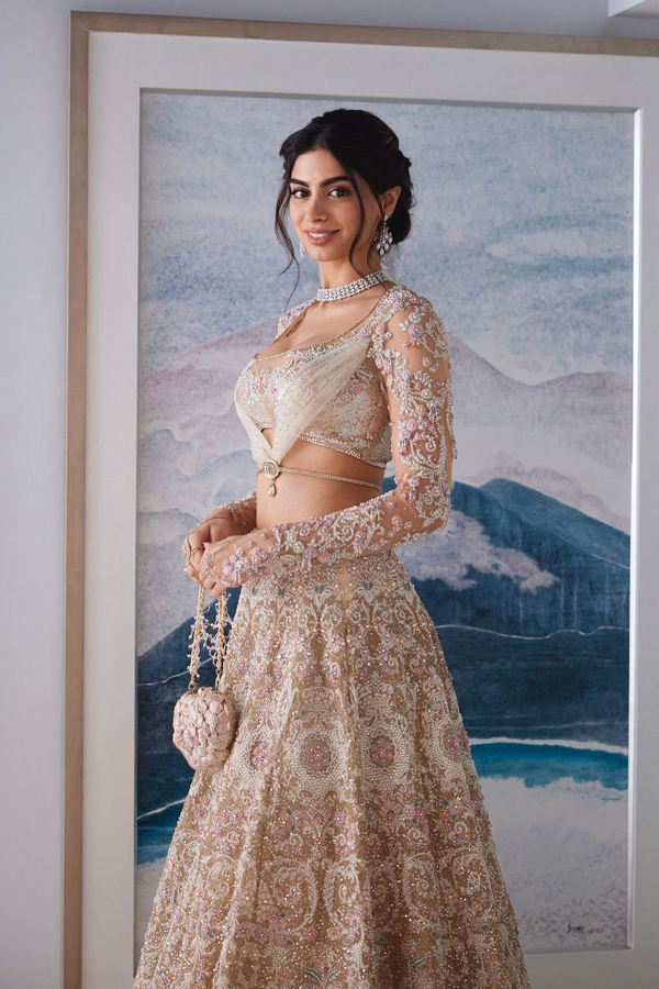 Janhvi_Kushi-Kapoor-18.jpg 19
