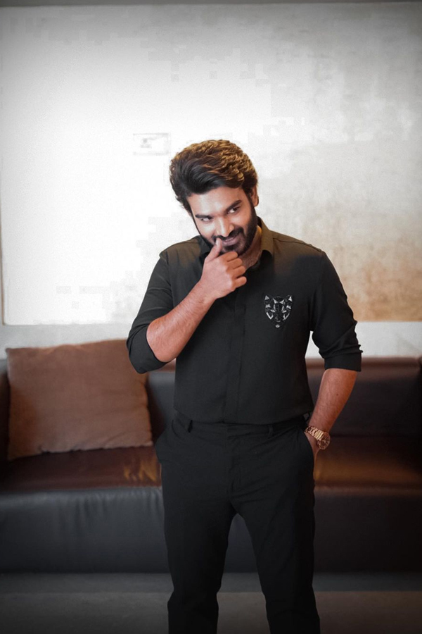 Kiran-Abbavaram-17_0.jpg 18